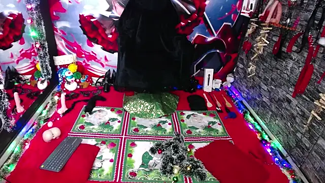Snapshot of mylu_morgan chatting on 12.21.24 mylu morgan online show from 12.21.24