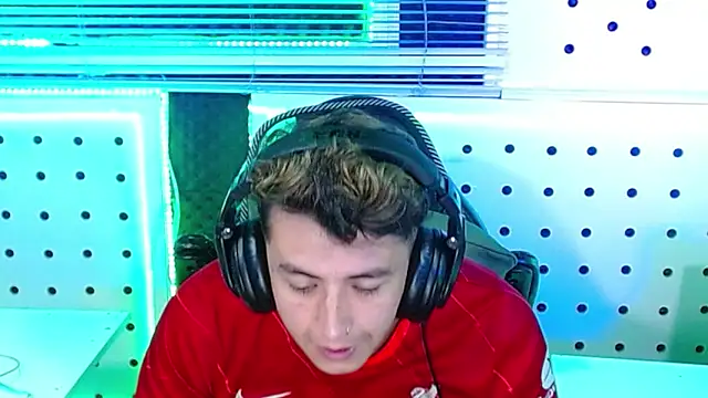 Darko0717 online show from 11.17.25