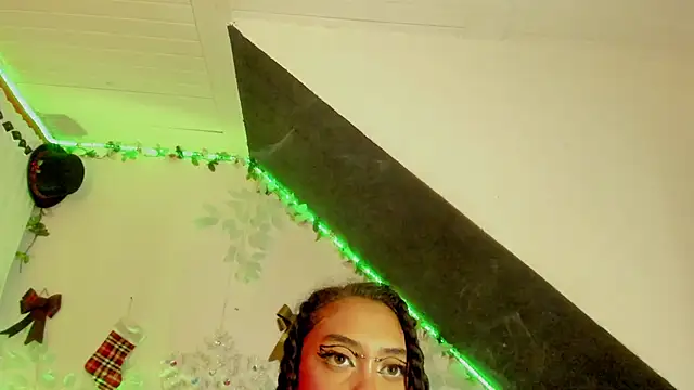 Cata green online show from 12.13.24