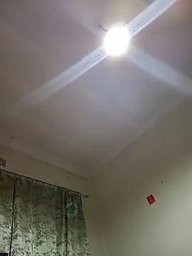 sluttylaura21 online show from 04.18.26