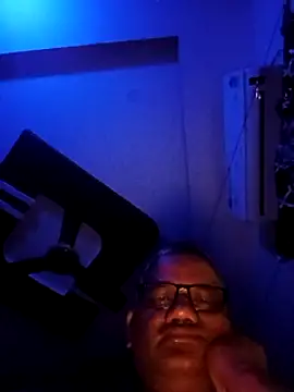 StarPacifist6 online show from 12.29.24