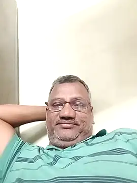 StarPacifist6 online show from 12.17.25