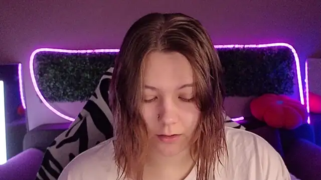 DjennaPalme online show from 11.09.25