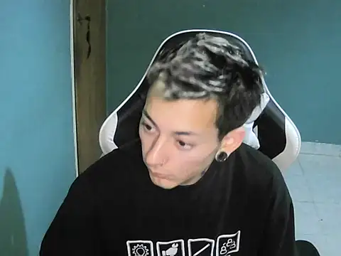 Snapshot of Jughead_16 chatting on 09.11.25 Jughead 16 online show from 09.11.25