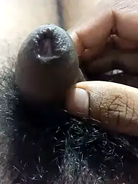 Snapshot of Nishu12356g chatting on 12.18.24 Nishu12356g online show from 12.18.24