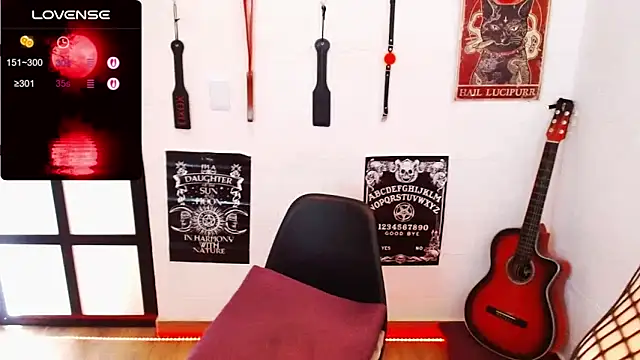 alicce moon  online show from 09.15.25