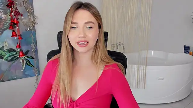 Snapshot of GracefulLook chatting on 01.14.25 GracefulLook online show from 01.14.25