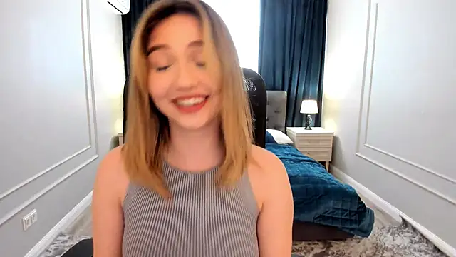 Snapshot of GracefulLook chatting on 01.20.25 GracefulLook online show from 01.20.25