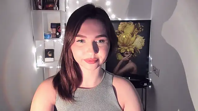 Snapshot of GracefulLook chatting on 02.05.25 GracefulLook online show from 02.05.25