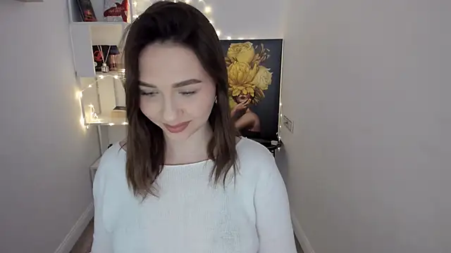 Snapshot of GracefulLook chatting on 03.03.25 GracefulLook online show from 03.03.25