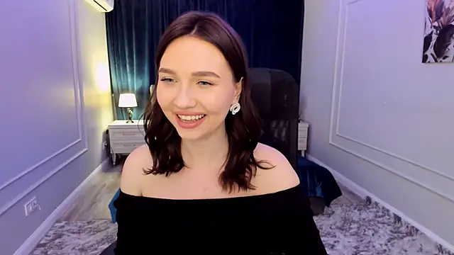 Snapshot of GracefulLook chatting on 03.14.25 GracefulLook online show from 03.14.25