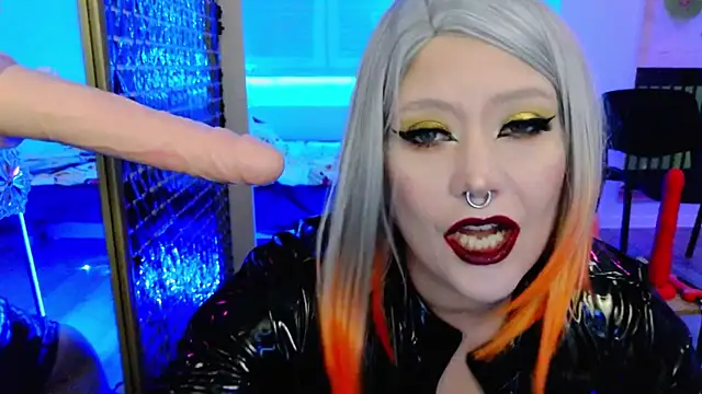 wickedxqueen online show from 01.18.26