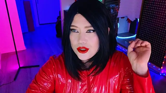 Snapshot of wickedxqueen chatting on 06.15.26 wickedxqueen online show from 06.15.26