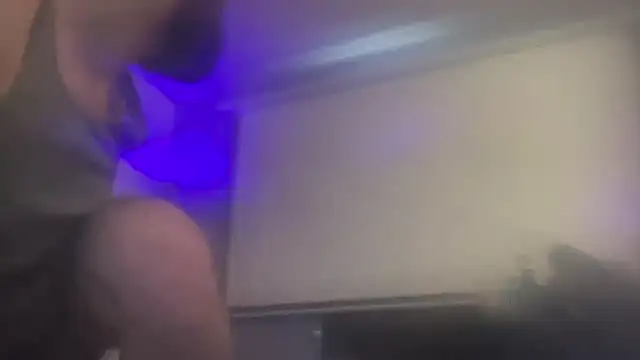 Snapshot of Fr4nk1eFFuxxx chatting on 01.08.26 Fr4nk1eFFuxxx online show from 01.08.26