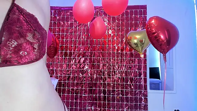 Snapshot of Estrella_Duran chatting on 02.18.25 Estrella Duran online show from 02.18.25