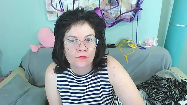 EverlyRays online show from 12.15.24