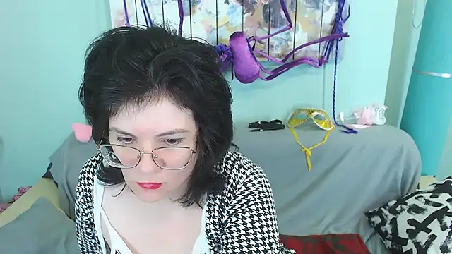 EverlyRays online show from 12.15.24