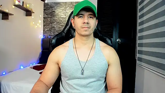 Snapshot of ransoj chatting on 12.17.24 ransoj online show from 12.17.24