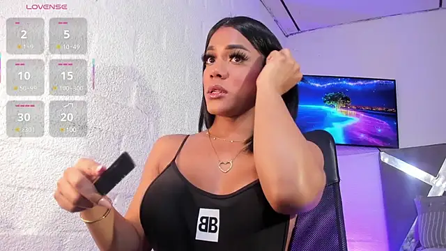 Snapshot of Fenty_XX chatting on 03.11.25 Fenty XX online show from 03.11.25