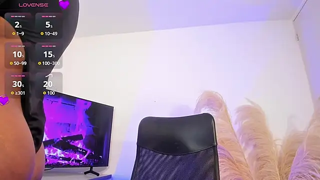 Snapshot of Fenty_XX chatting on 09.13.25 Fenty XX online show from 09.13.25