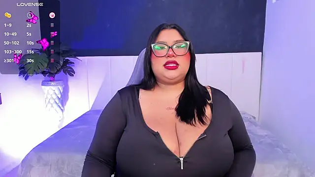 Snapshot of tifanny_bigboobs11 chatting on 06.18.26 tifanny bigboobs11 online show from 06.18.26