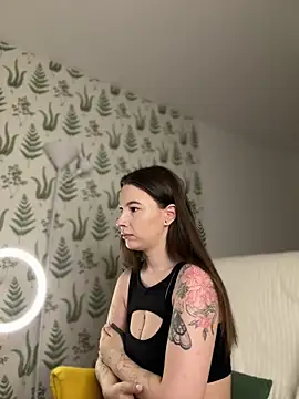 Snapshot of Marie_Diaze chatting on 12.03.24 Marie Diaze online show from 12.03.24