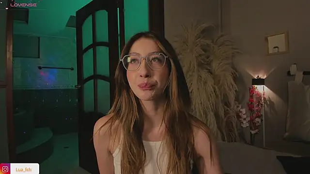 Snapshot of lua_ferch__ chatting on 01.17.25 lua ferch online show from 01.17.25