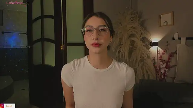 Snapshot of lua_ferch__ chatting on 02.15.25 lua ferch online show from 02.15.25