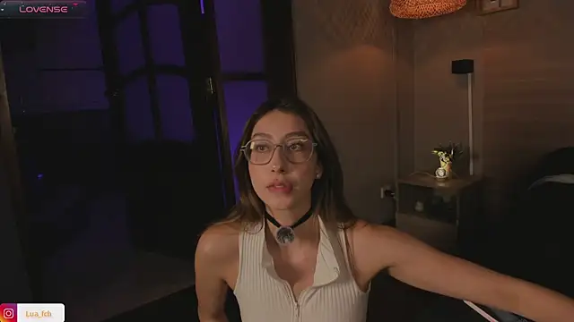 Snapshot of lua_ferch__ chatting on 03.11.25 lua ferch online show from 03.11.25