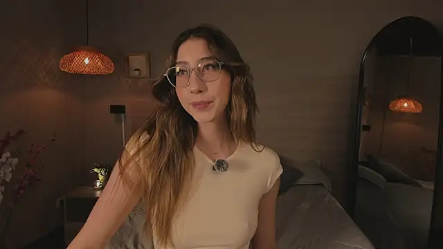 Snapshot of lua_ferch__ chatting on 03.15.25 lua ferch online show from 03.15.25