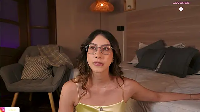 Snapshot of lua_ferch__ chatting on 09.30.25 lua ferch online show from 09.30.25