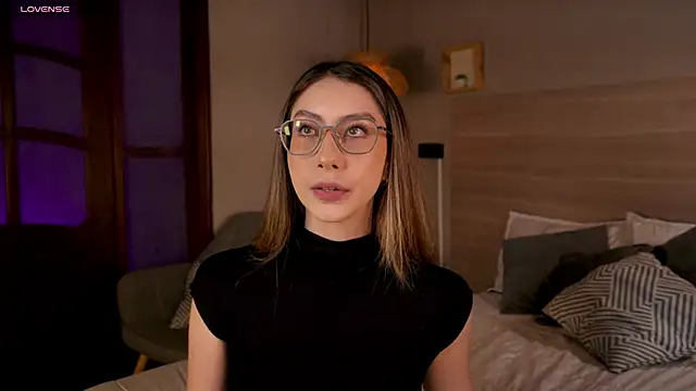 Snapshot of lua_ferch__ chatting on 10.25.25 lua ferch online show from 10.25.25