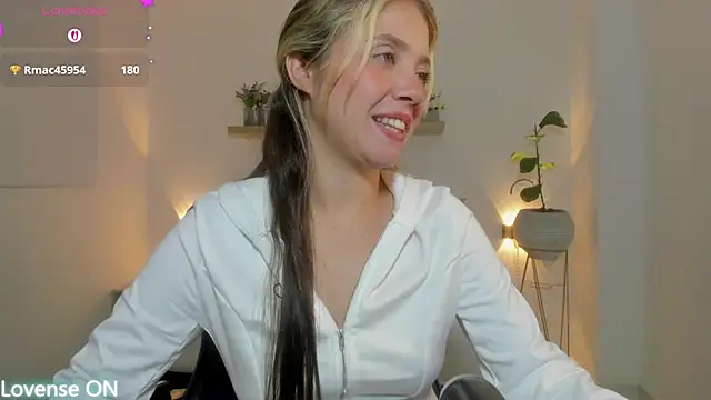 Snapshot of nataly_rodri chatting on 07.28.26 nataly rodri online show from 07.28.26