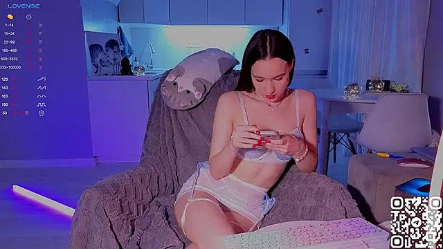 Snapshot of shey1i chatting on 01.12.25 shey1i online show from 01.12.25