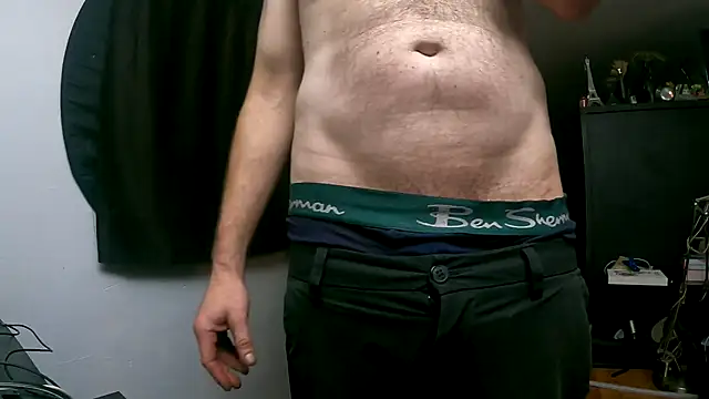 Snapshot of leanjamesdean chatting on 10.18.25 leanjamesdean online show from 10.18.25