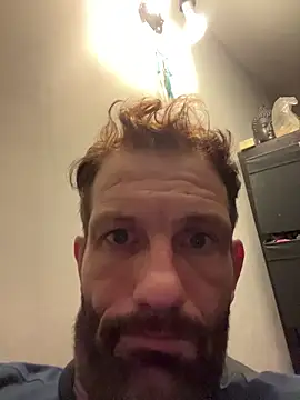 Snapshot of leanjamesdean chatting on 11.08.25 leanjamesdean online show from 11.08.25