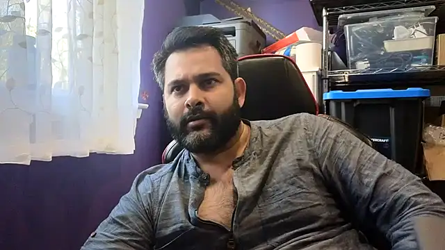 Sakhtlaundaz online show from 11.04.25