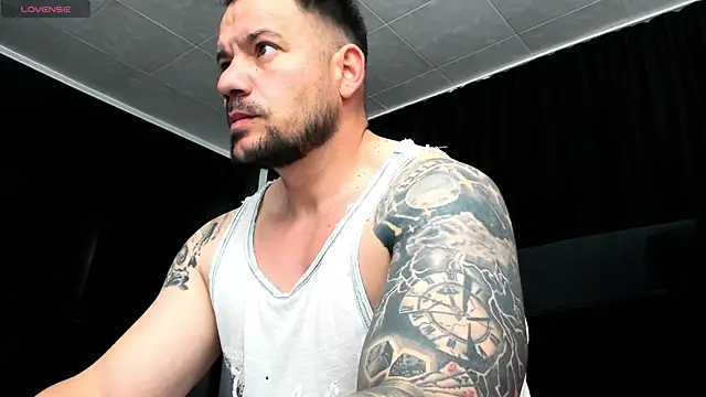 musclemonster31 online show from 10.21.25