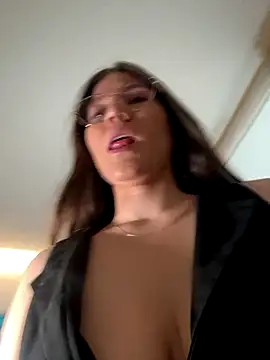 AmelieLaurent  online show from 11.11.25