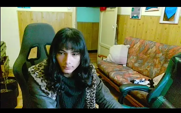 calliemaggotbone online show from 12.20.25