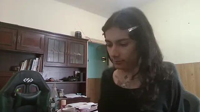 calliemaggotbone online show from 04.23.26