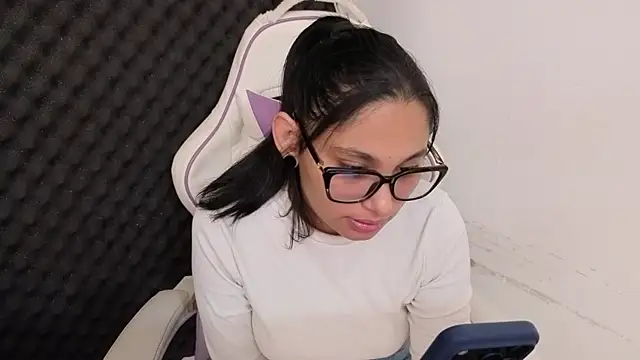 Snapshot of Cuteprincess21 chatting on 07.17.26 Cuteprincess21 online show from 07.17.26