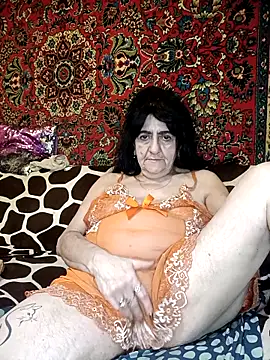 Snapshot of Lovely_Lori chatting on 10.23.25 Lovely Lori online show from 10.23.25