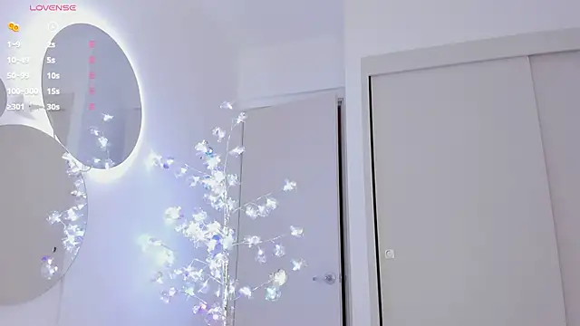 mia yourmommy online show from 02.03.25