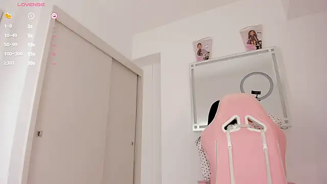 mia yourmommy online show from 09.10.25