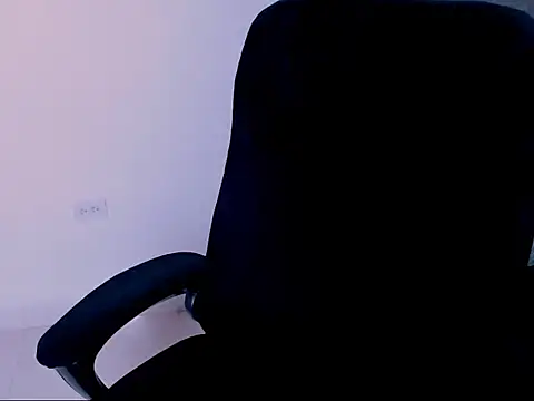 Snapshot of diana__34 chatting on 10.13.25 diana 34 online show from 10.13.25