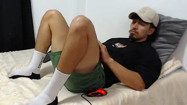 Snapshot of darekgates chatting on 09.19.25 darekgates online show from 09.19.25