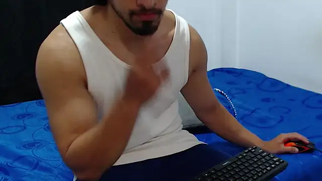 Snapshot of darekgates chatting on 09.24.25 darekgates online show from 09.24.25