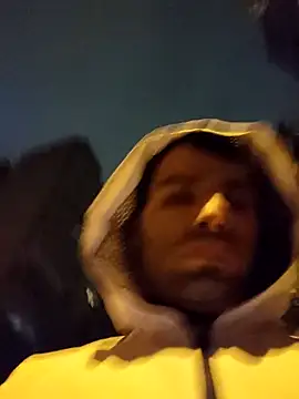 Snapshot of J0nyhson chatting on 10.05.25 J0nyhson online show from 10.05.25