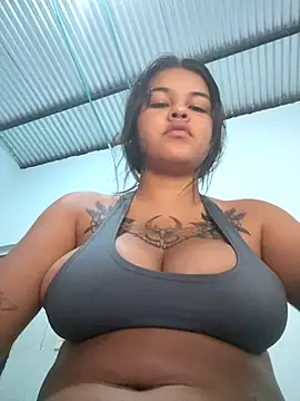 Snapshot of Bellota_22_Fuckme chatting on 09.26.25 Bellota 22 Fuckme online show from 09.26.25